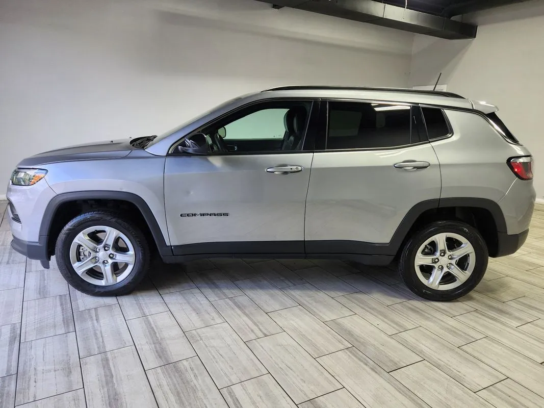 Photos of 2024 Jeep Compass Latitude 4x4 for sale in Philadelphia, PA at Torresdale Ave