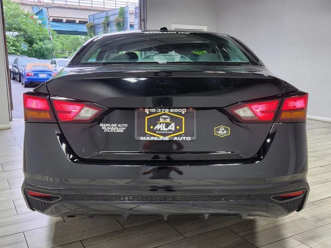 More photos of 2023 Nissan Altima SV FWD at Torresdale Ave, PA