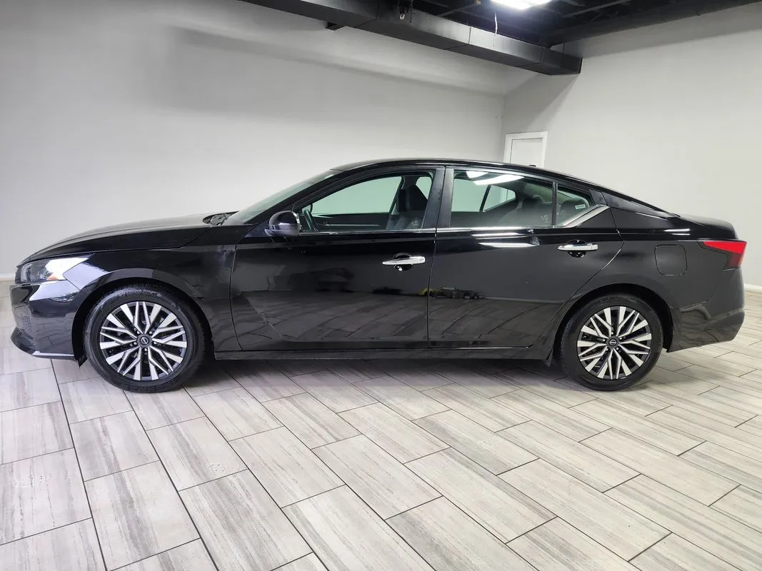 Photos of 2023 Nissan Altima SV FWD for sale in Philadelphia, PA at Torresdale Ave