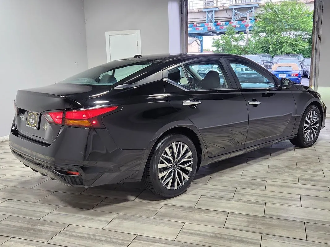 More photos of 2023 Nissan Altima SV FWD at Torresdale Ave, PA
