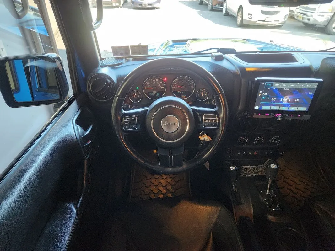 Jeep Wrangler photo 16