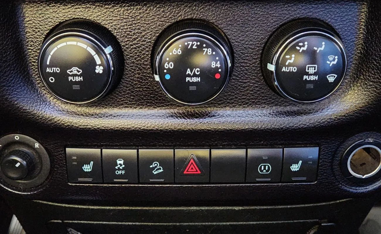 Jeep Wrangler photo 18