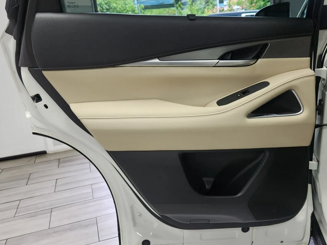 Infiniti QX60 photo 12