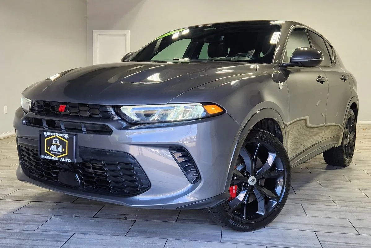 Gray 2024 Dodge Hornet R/T Plus EAWD for sale in Philadelphia, PA