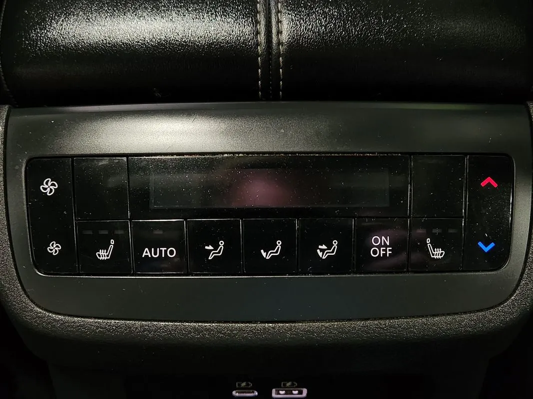 Nissan Pathfinder photo 17