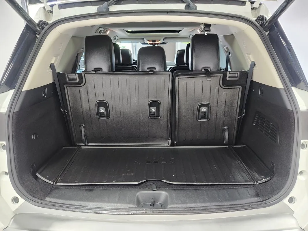 Nissan Pathfinder photo 15