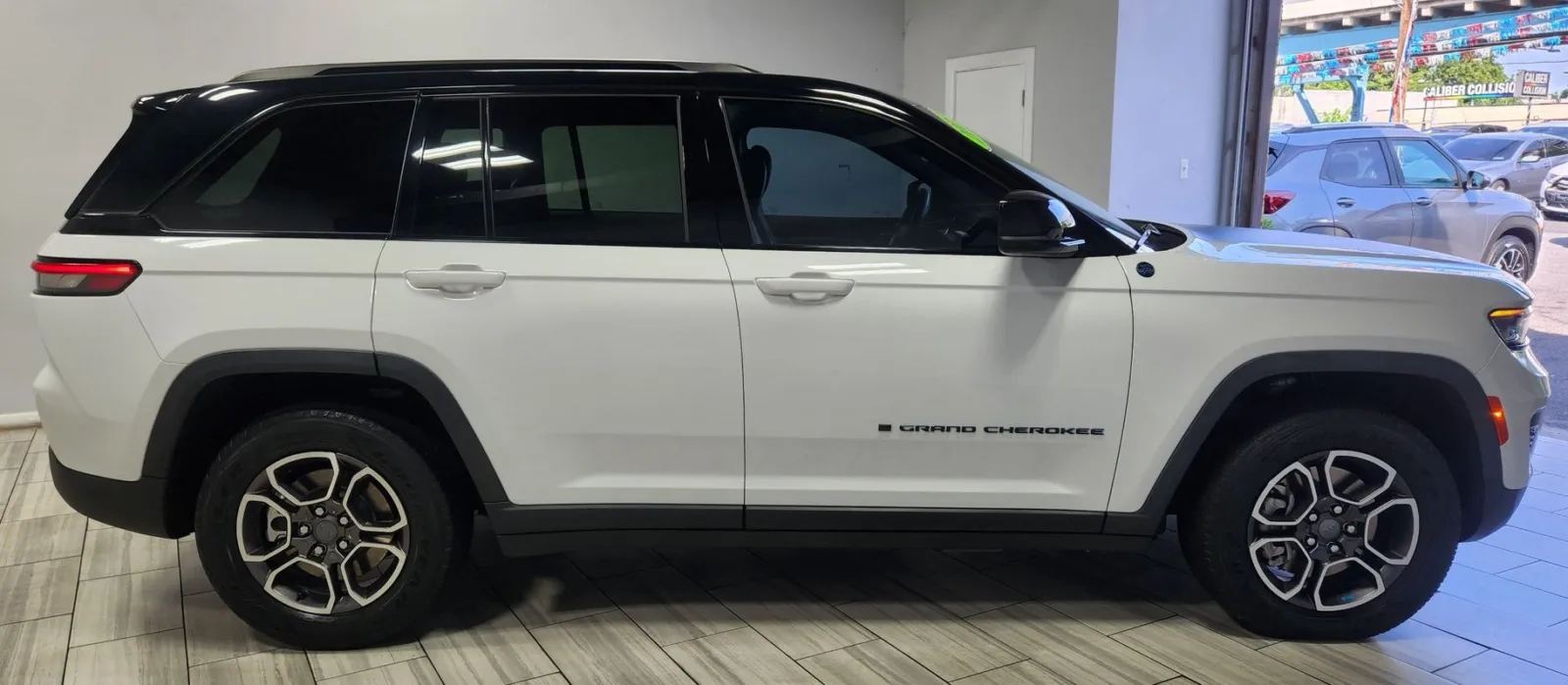 Jeep Grand Cherokee photo 6
