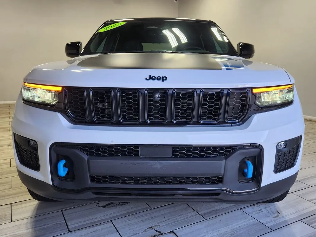 Jeep Grand Cherokee photo 8
