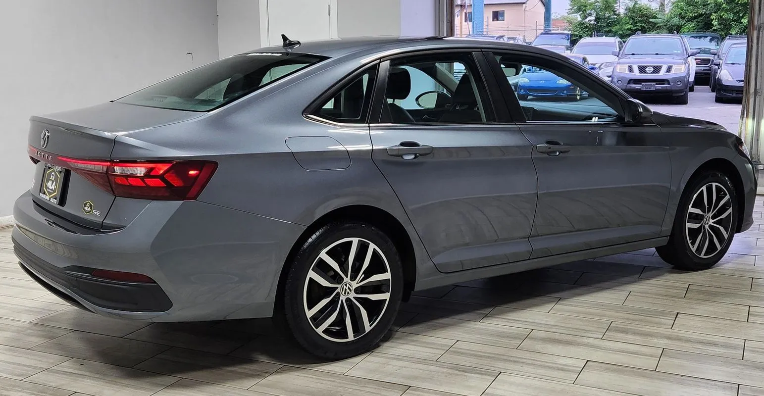 More photos of 2025 Volkswagen Jetta 1.5T SE at Torresdale Ave, PA