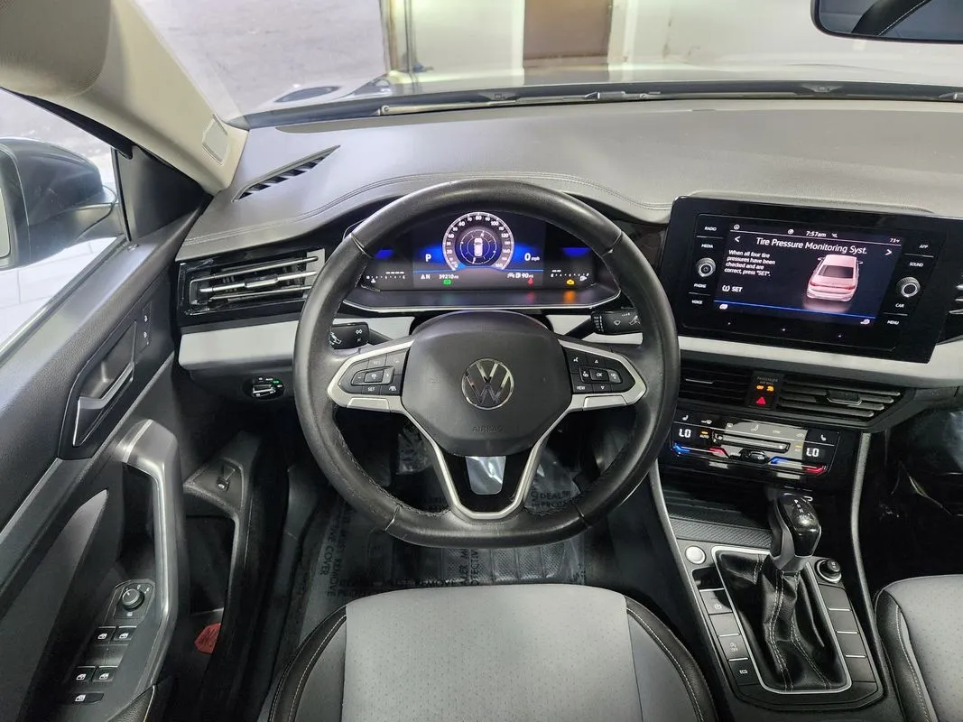 Volkswagen Jetta photo 17