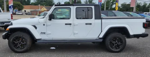 Photos of 2022 Jeep Gladiator Altitude 4x4 for sale in Philadelphia, PA at Torresdale Ave