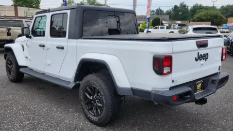 Another view of 2022 Jeep Gladiator Altitude 4x4 for sale in Philadelphia, PA at Torresdale Ave