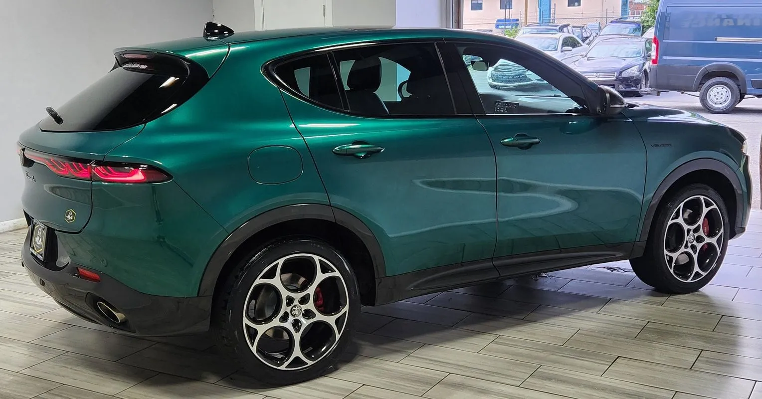 More photos of 2024 Alfa Romeo Tonale Veloce EAWD at Torresdale Ave, PA
