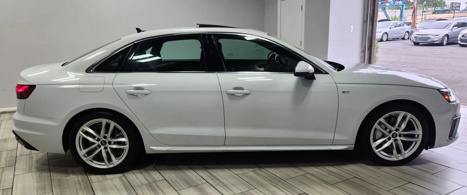 Audi A4 photo 6