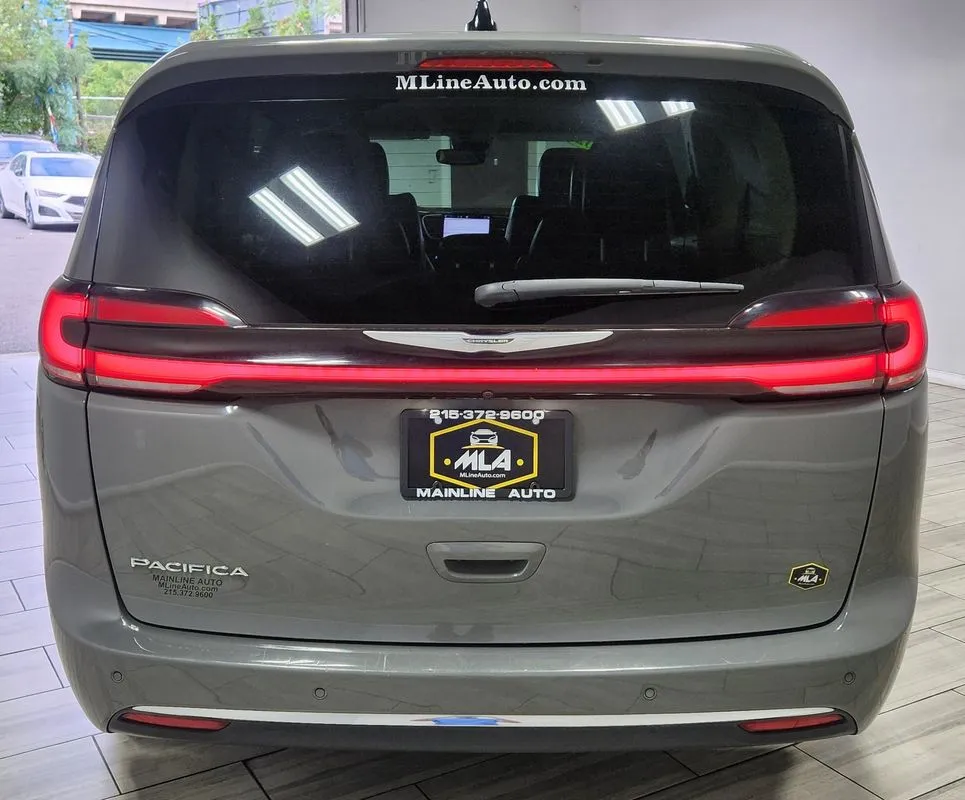 More photos of 2023 Chrysler Pacifica Touring L at Torresdale Ave, PA