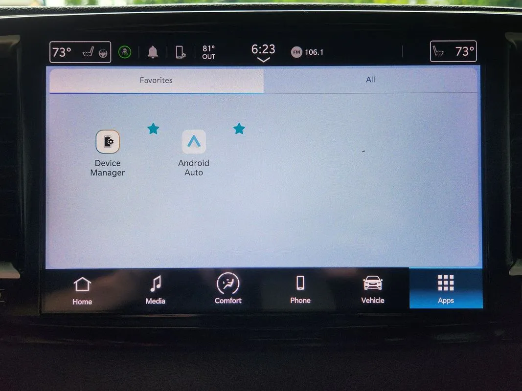 Chrysler Pacifica photo 22