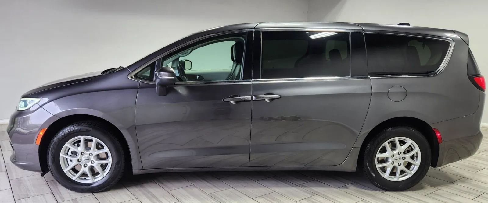 Photos of 2023 Chrysler Pacifica Touring L for sale in Philadelphia, PA at Torresdale Ave