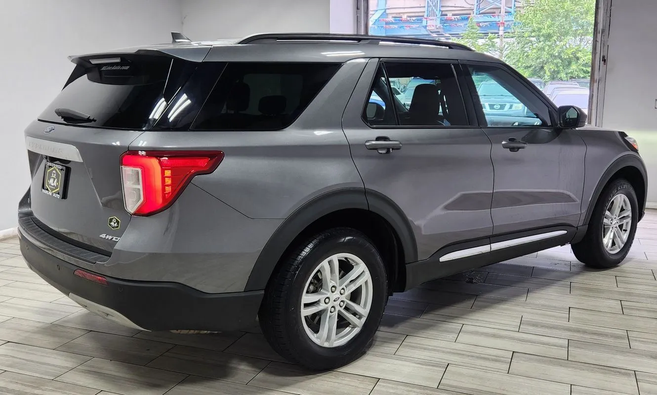 More photos of 2022 Ford Explorer XLT at Torresdale Ave, PA