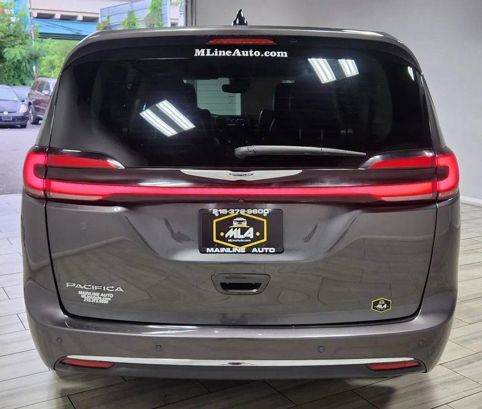 More photos of 2023 Chrysler Pacifica Touring L at Torresdale Ave, PA
