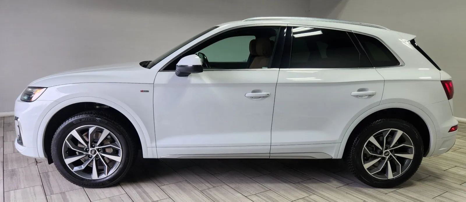 Photos of 2023 Audi Q5 Premium Plus 45 TFSI S line quattro for sale in Philadelphia, PA at Torresdale Ave