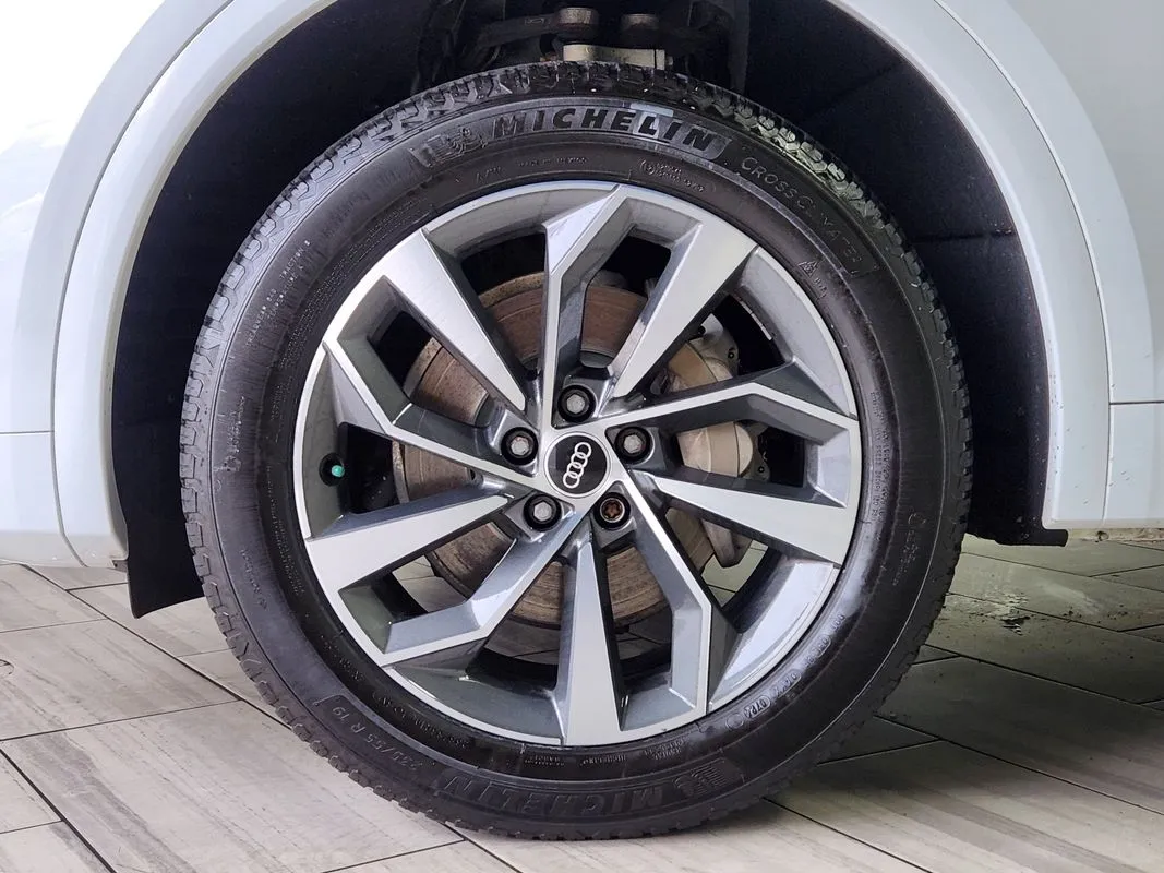 Audi Q5 photo 9