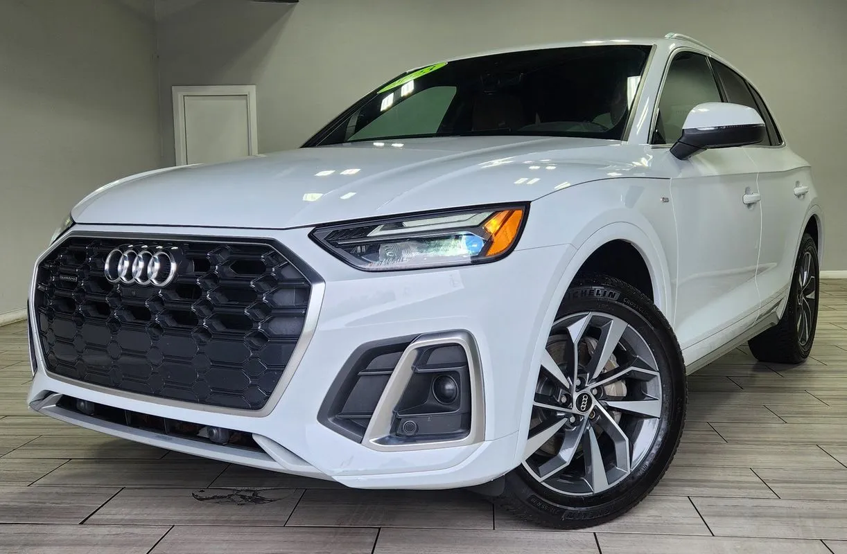 White 2023 Audi Q5 Premium Plus 45 TFSI S line quattro for sale in Philadelphia, PA