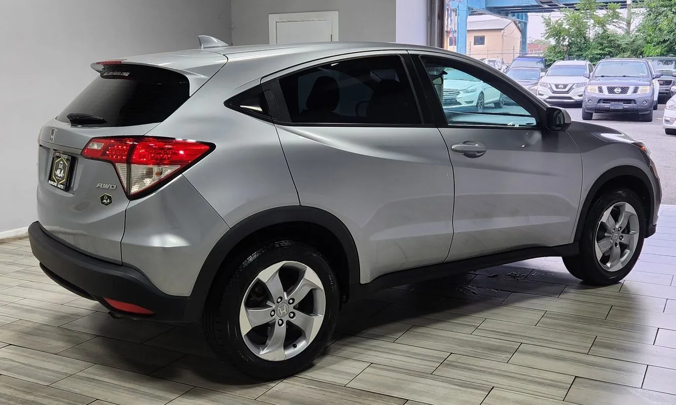 More photos of 2019 Honda HR-V LX at Torresdale Ave, PA
