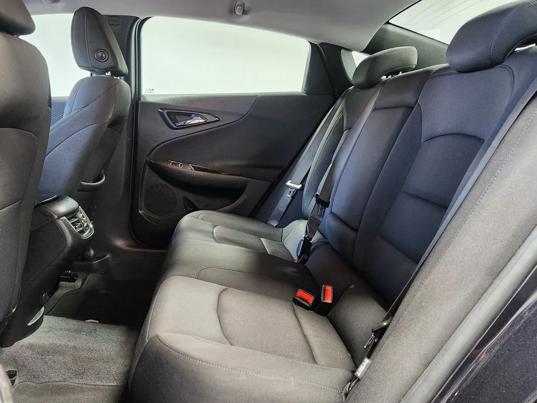 Chevrolet Malibu photo 13
