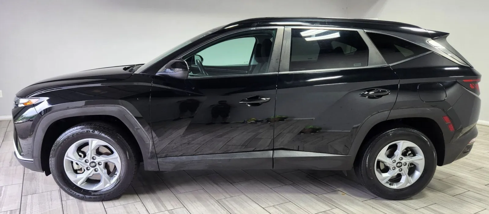 Photos of 2024 Hyundai Tucson SEL for sale in Philadelphia, PA at Torresdale Ave