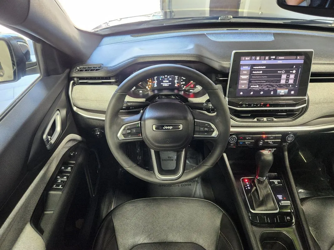 Jeep Compass photo 17