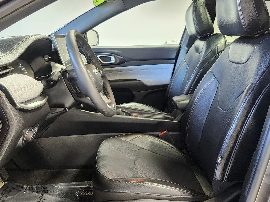Jeep Compass photo 11