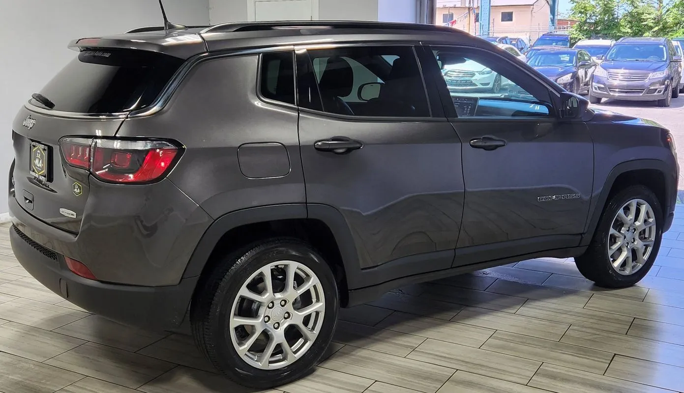 More photos of 2023 Jeep Compass Latitude Lux FWD at Torresdale Ave, PA