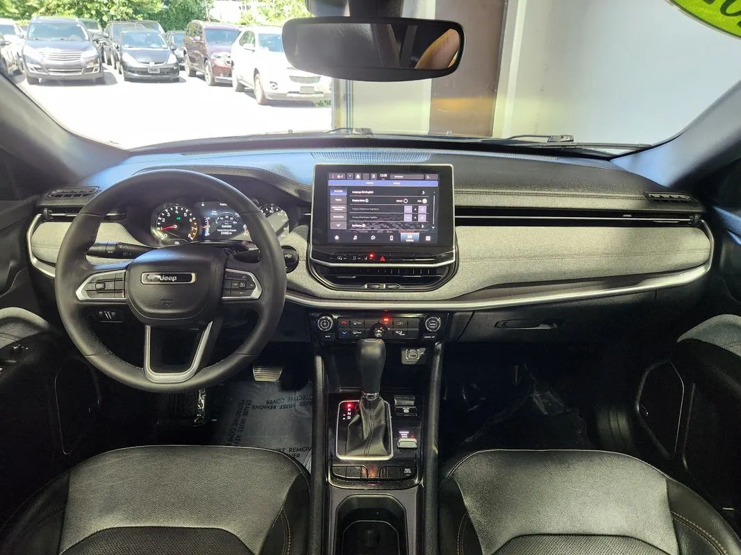 Jeep Compass photo 16