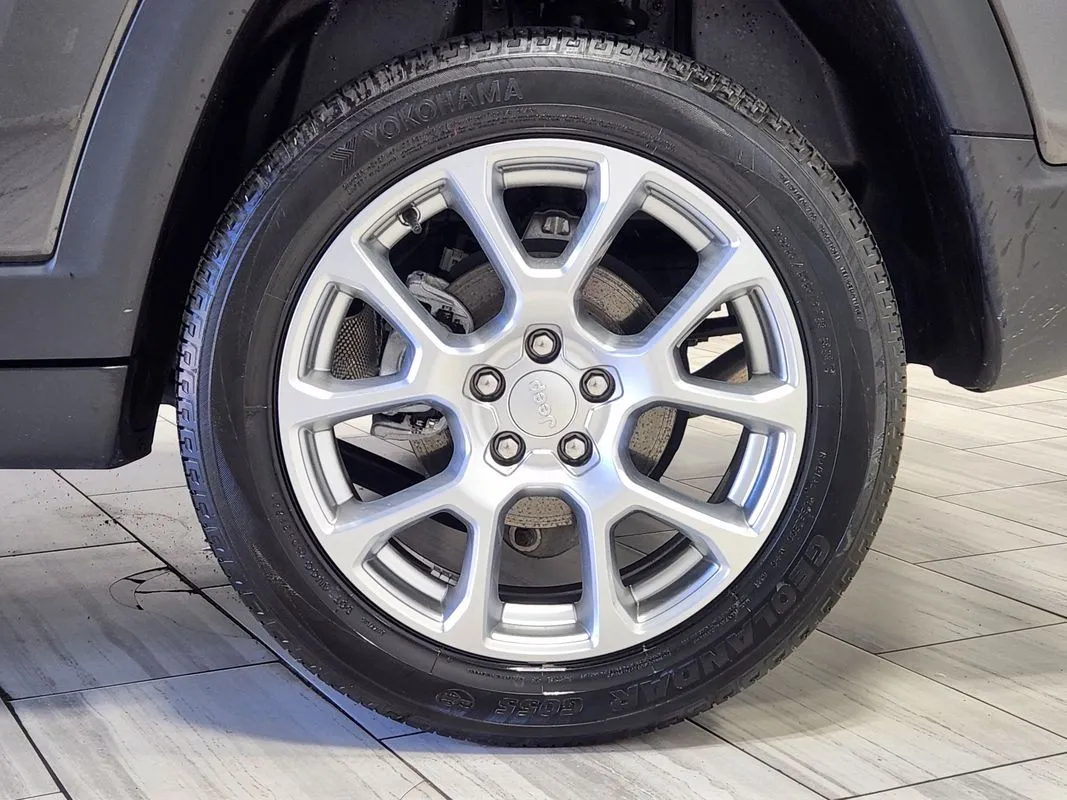Jeep Compass photo 9