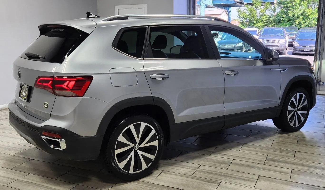 More photos of 2022 Volkswagen Taos 1.5T SE at Torresdale Ave, PA