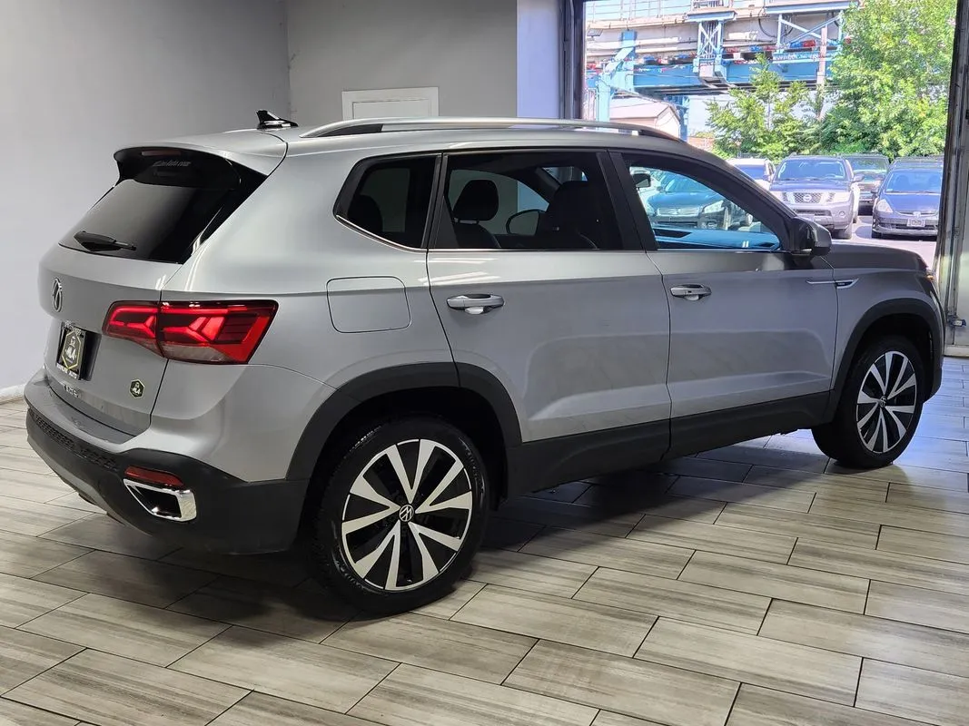 More photos of 2022 Volkswagen Taos 1.5T SE at Torresdale Ave, PA