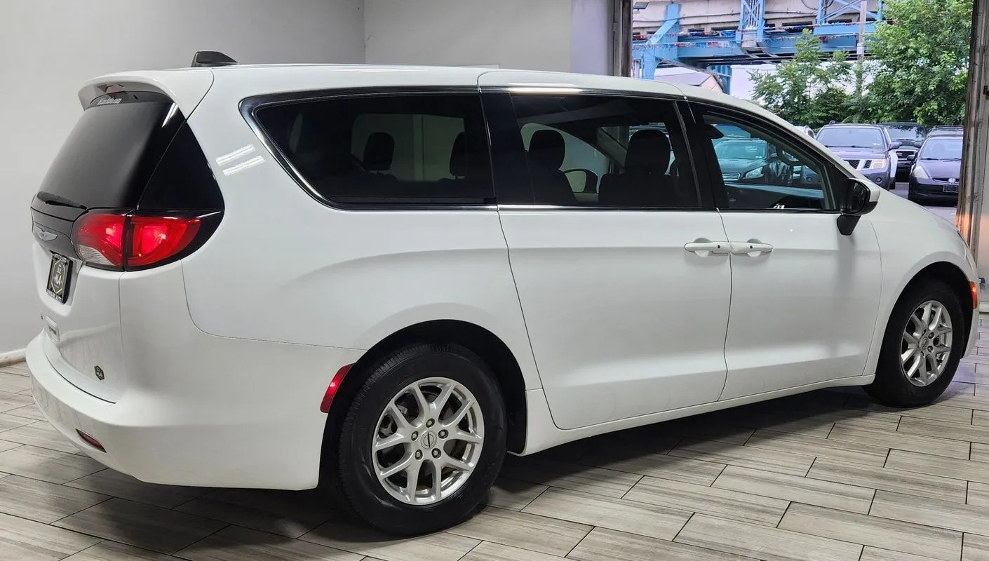More photos of 2023 Chrysler Voyager LX at Torresdale Ave, PA