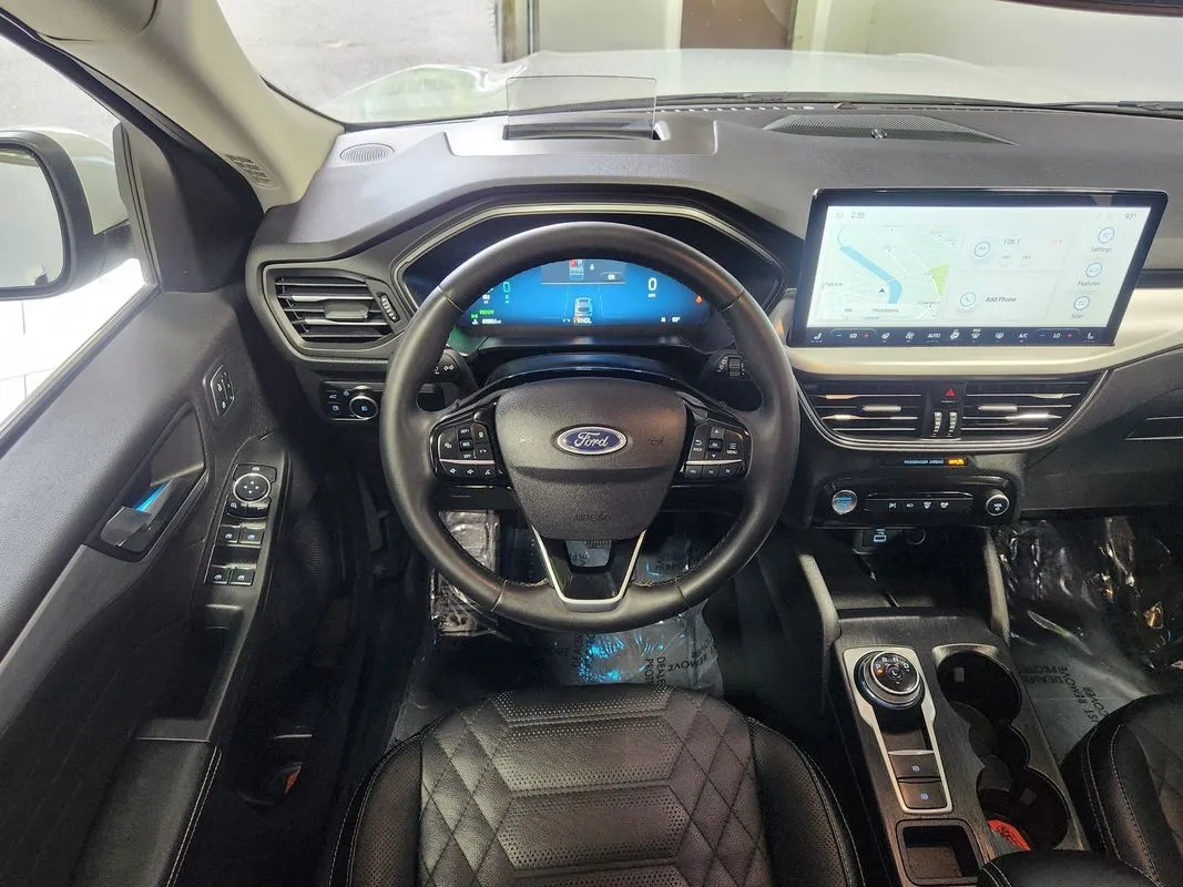 Ford Escape photo 16