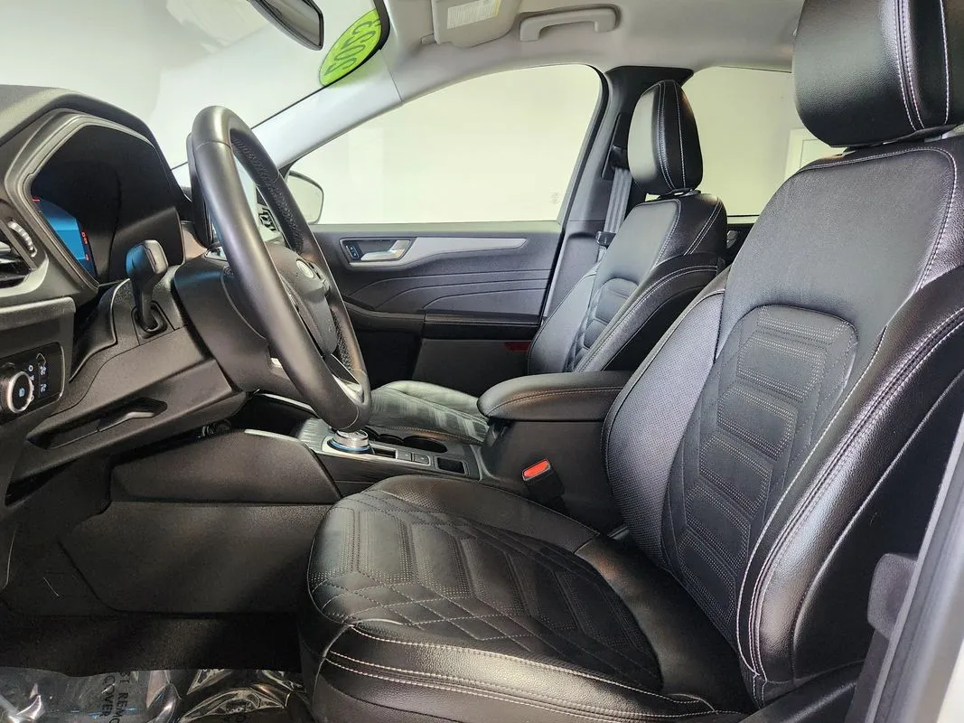 Ford Escape photo 11