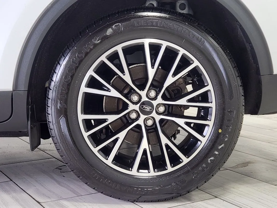 Ford Escape photo 9