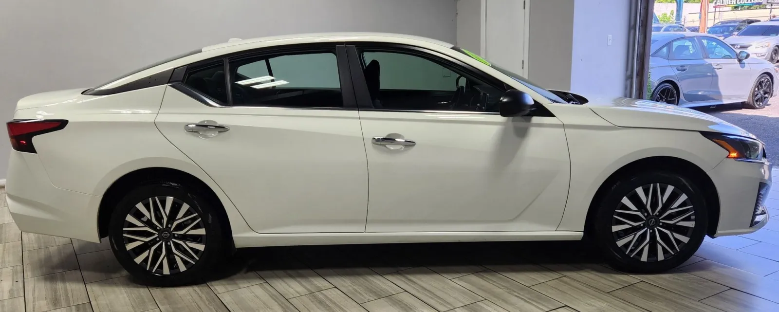 Nissan Altima photo 6
