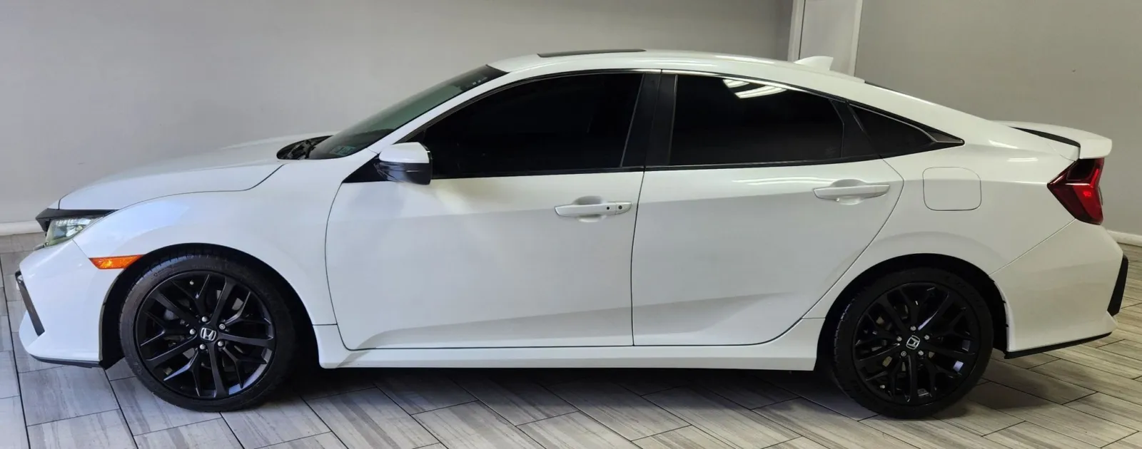 Photos of 2020 Honda Civic Si Sedan for sale in Philadelphia, PA at Torresdale Ave