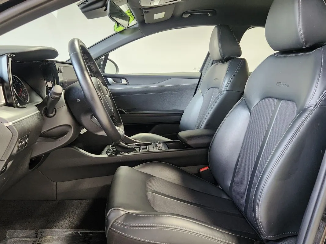 Kia K5 photo 11