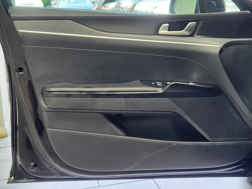 Kia K5 photo 10