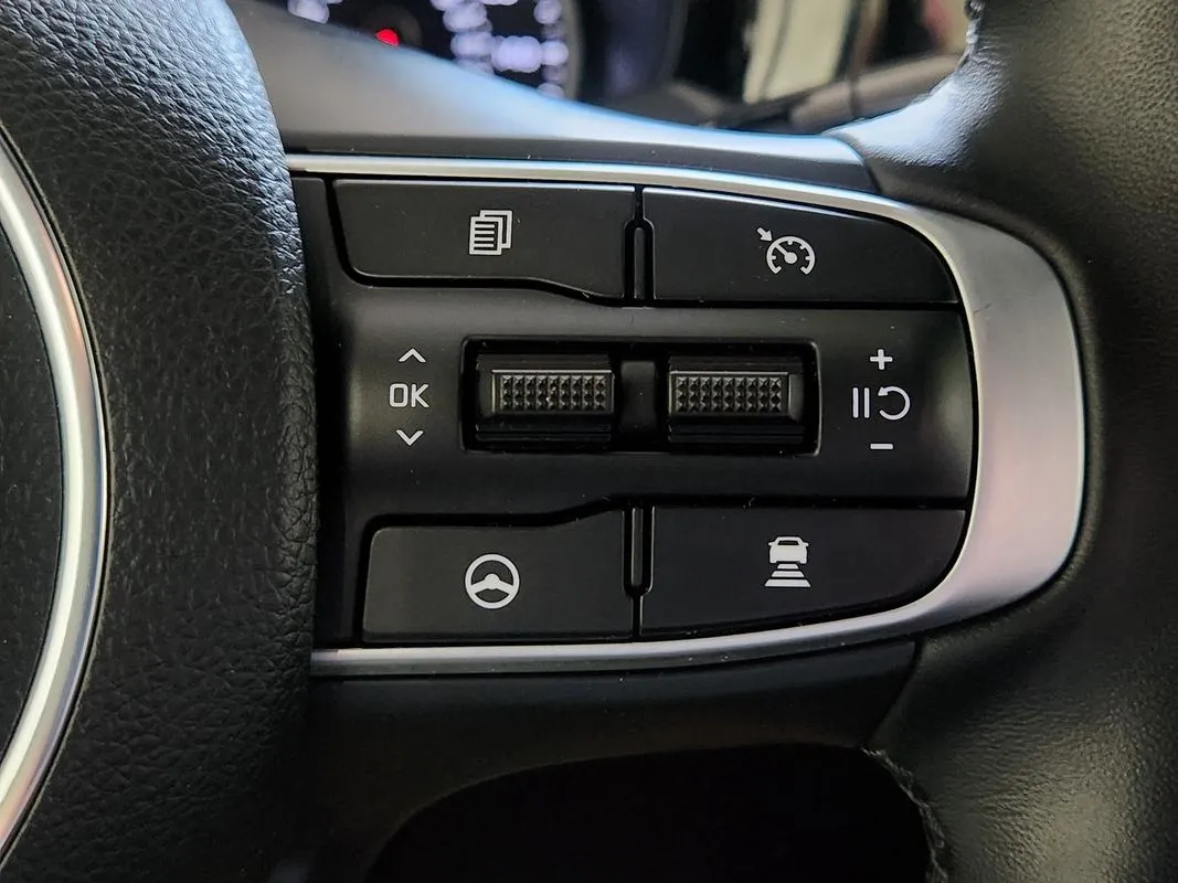 Kia K5 photo 17