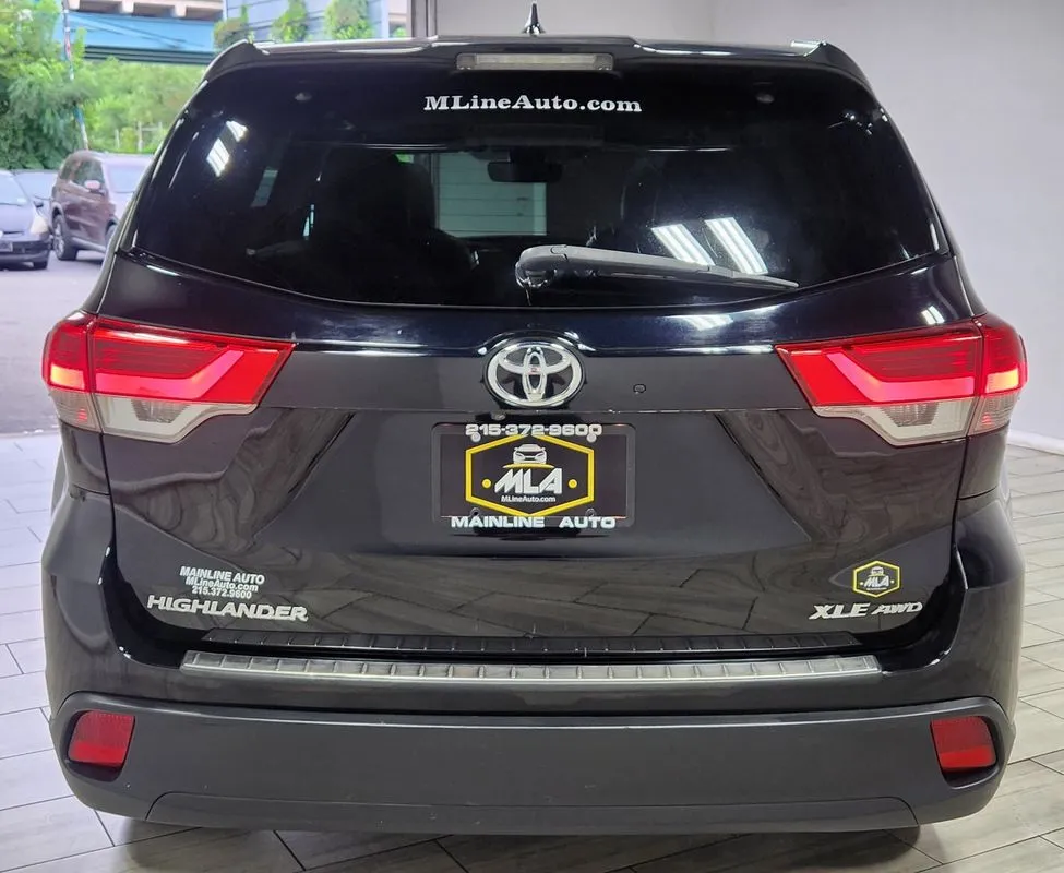More photos of 2017 Toyota Highlander XLE at Torresdale Ave, PA