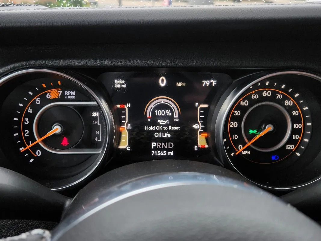Jeep Wrangler photo 18