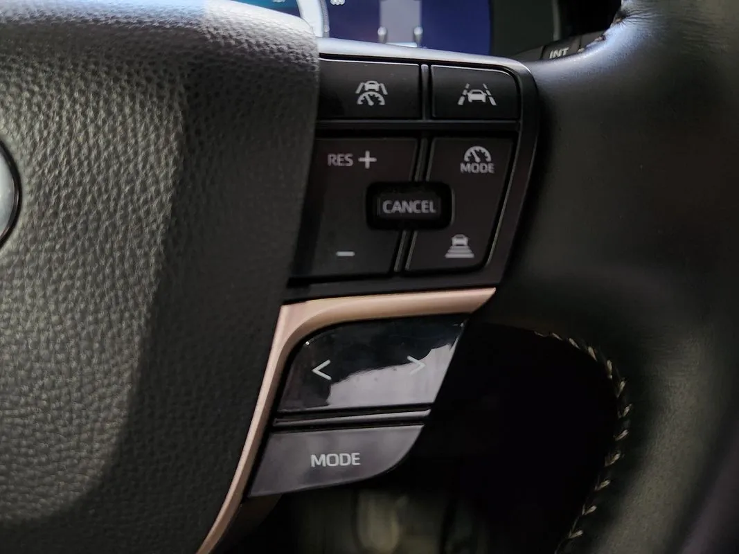 Toyota Crown photo 17