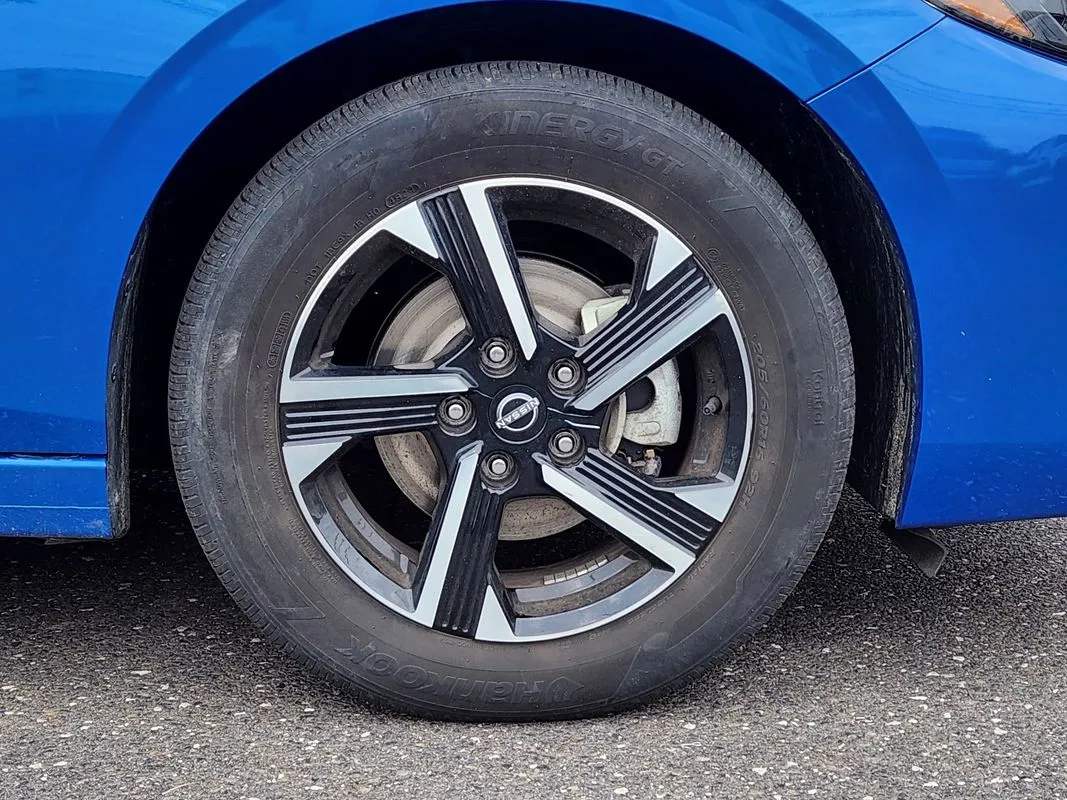 Nissan Sentra photo 9