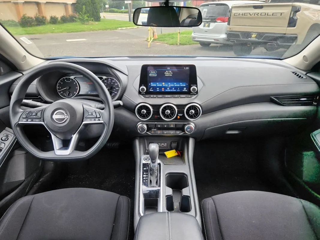 Nissan Sentra photo 15